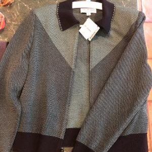 St. John - original tweed Green short jacket - brand new never worn - with tags